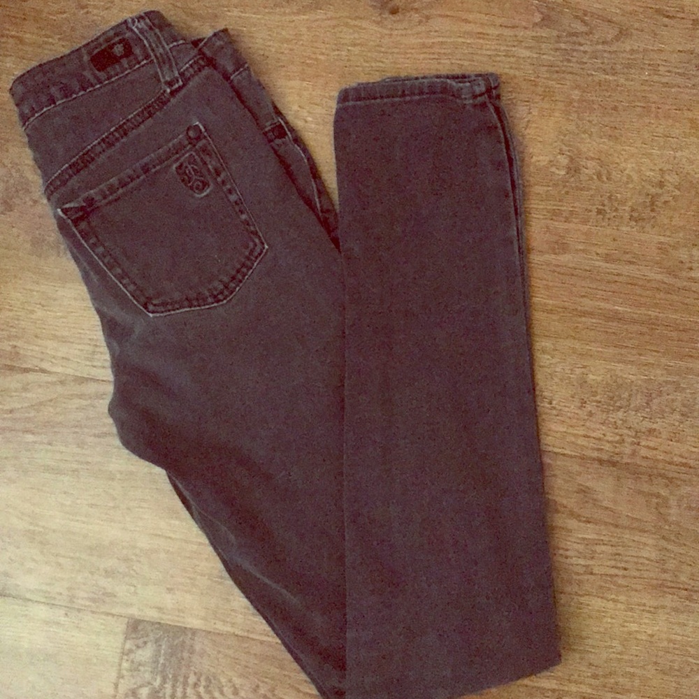 Jessica Simpson gray kiss me leggings